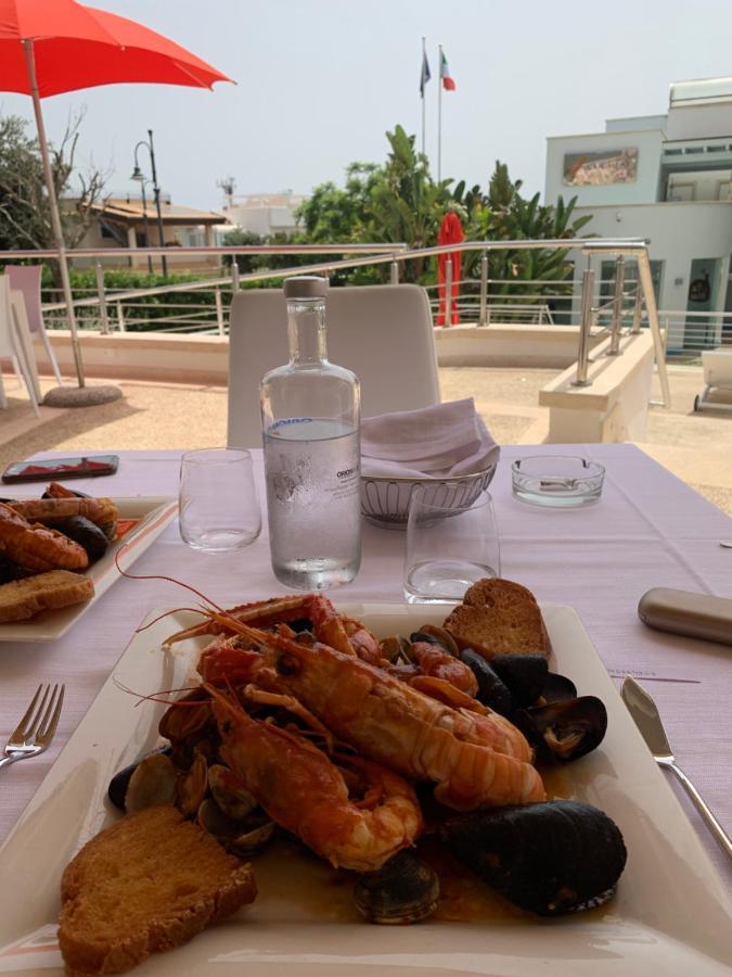 Ganimede Hotel Sperlonga Ngoại thất bức ảnh