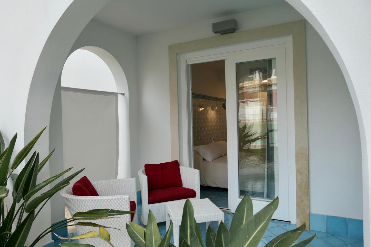 Ganimede Hotel Sperlonga Ngoại thất bức ảnh