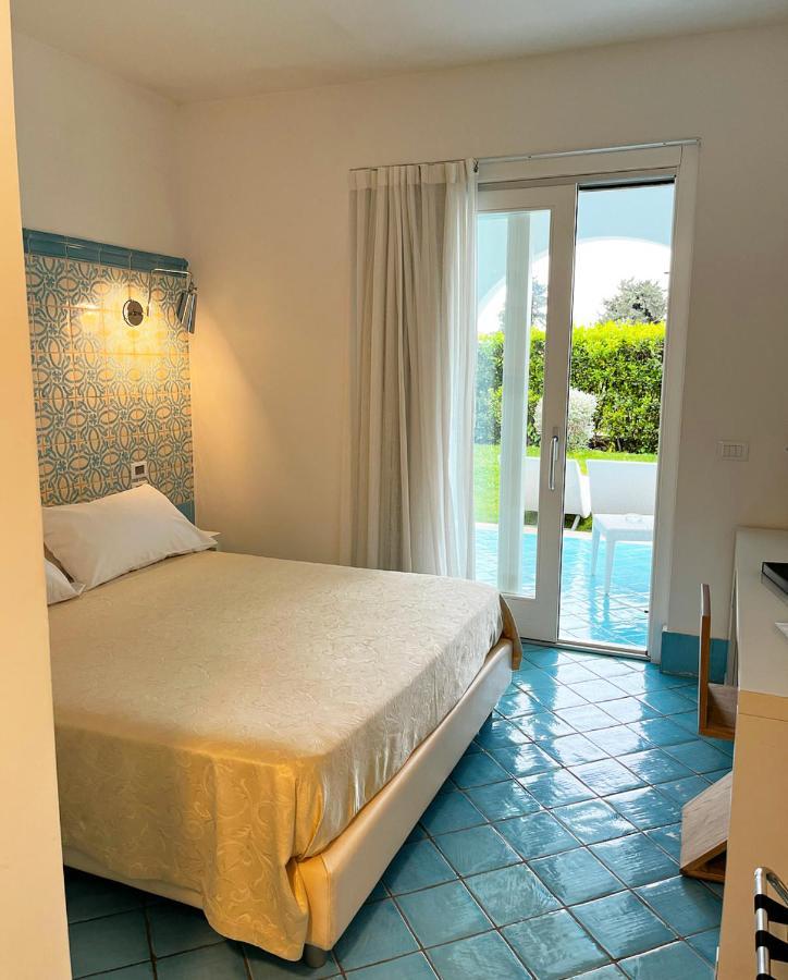 Ganimede Hotel Sperlonga Ngoại thất bức ảnh