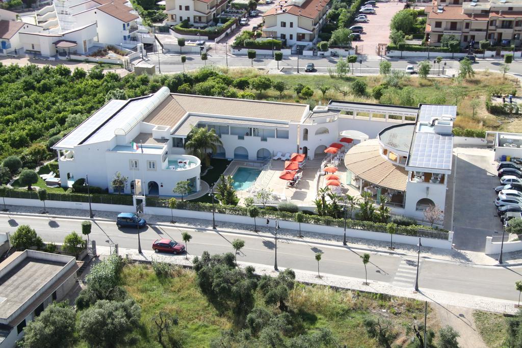 Ganimede Hotel Sperlonga Ngoại thất bức ảnh